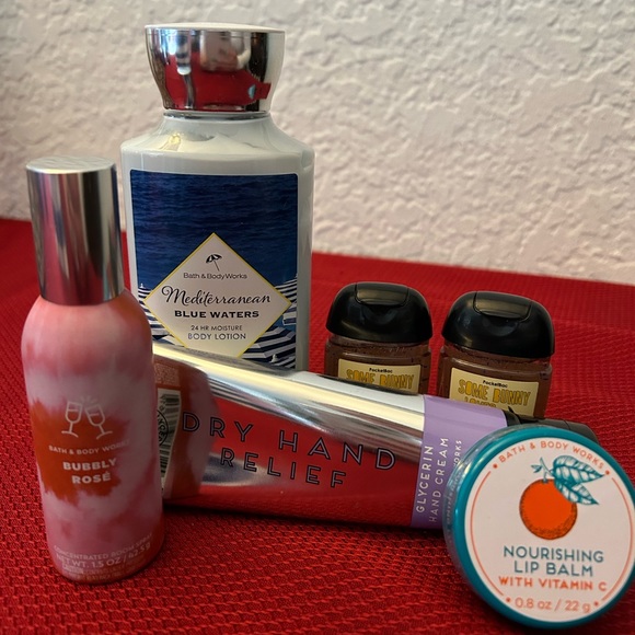 Bath & Body Works Other - Brand new 8 piece bath and body works set